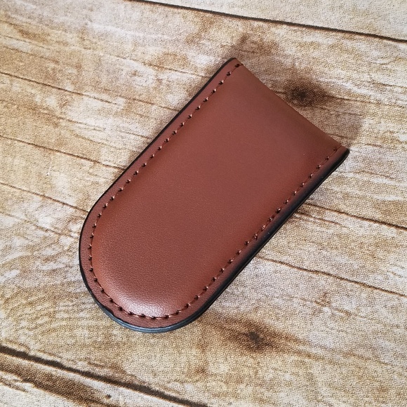 New UGG Leather Money Clip With Magnetic Closure - Picture 2 of 4